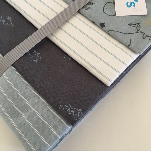 NEW Carter’s 4 pk Baby Receiving Blankets Variety Dinosaur Theme and Stripes - Picture 3 of 5